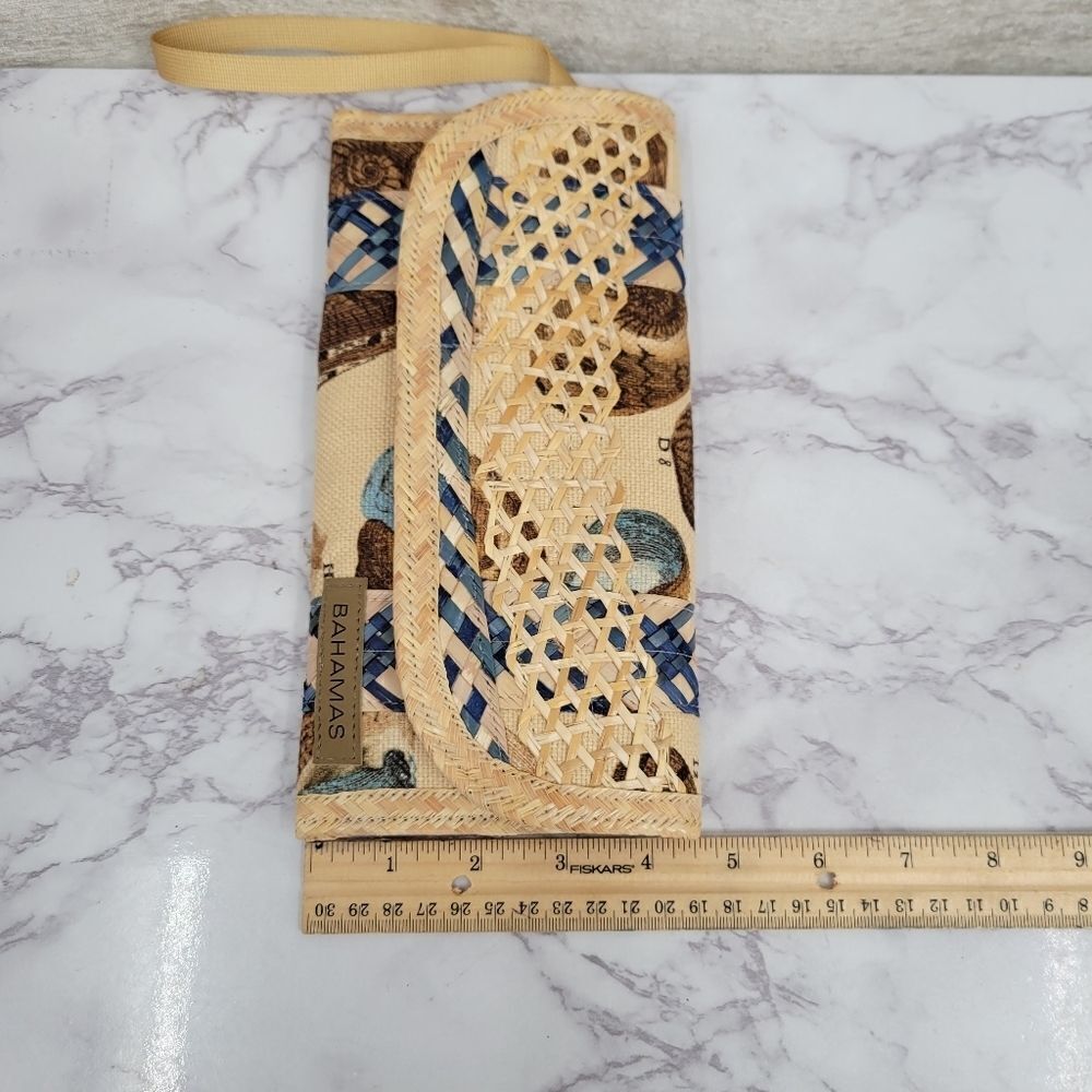 Bahamas Raffia or Jute Rattan Seashell Pattern Wristlet Wicker - Picture 9 of 10